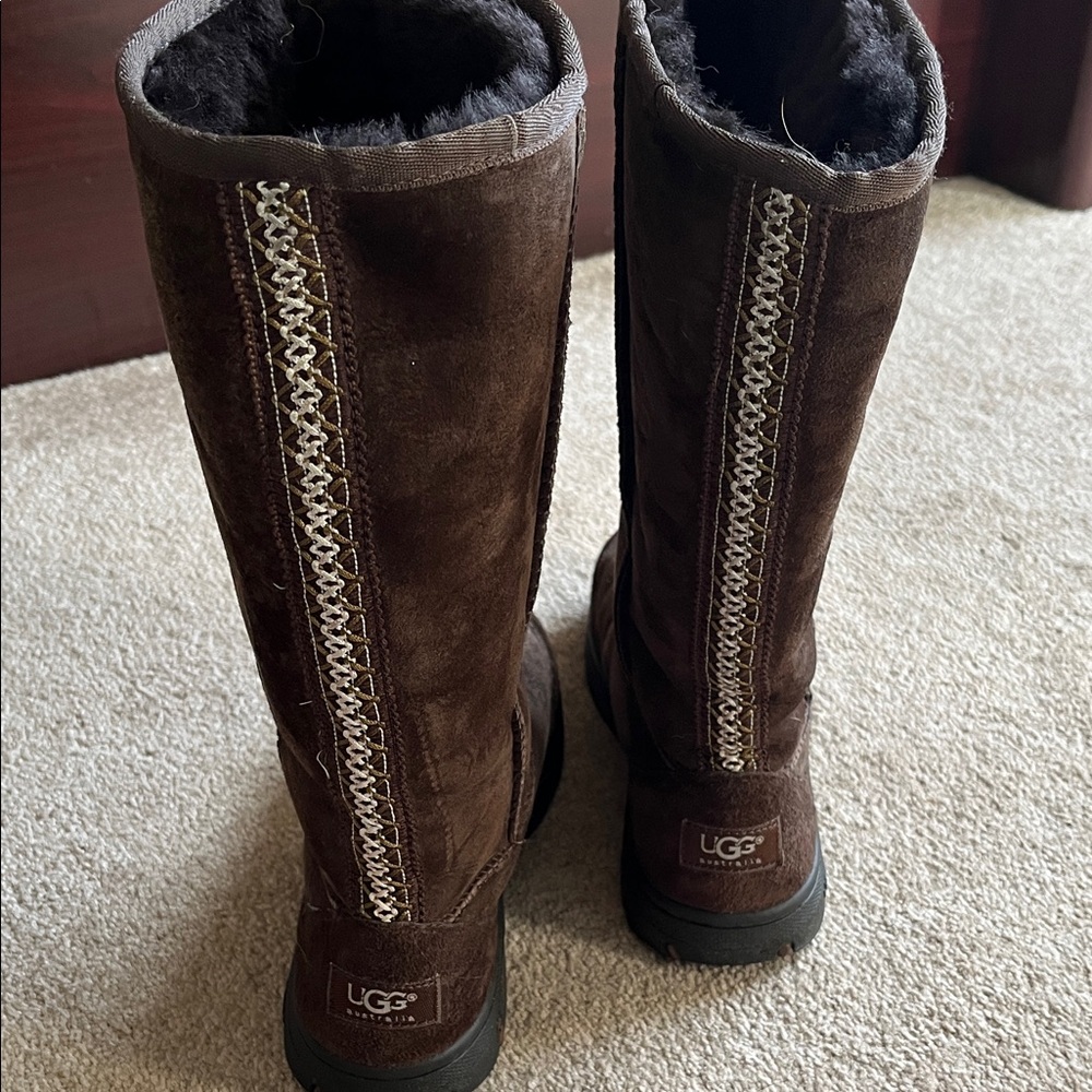 Vintage Ugg brown with braid trim up back